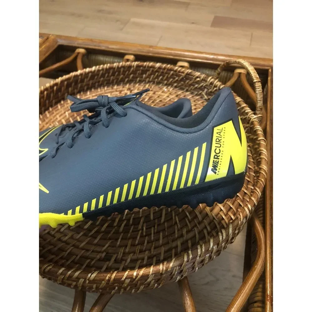 Nike Mercurial Vortex II Soccer size 5.5‎